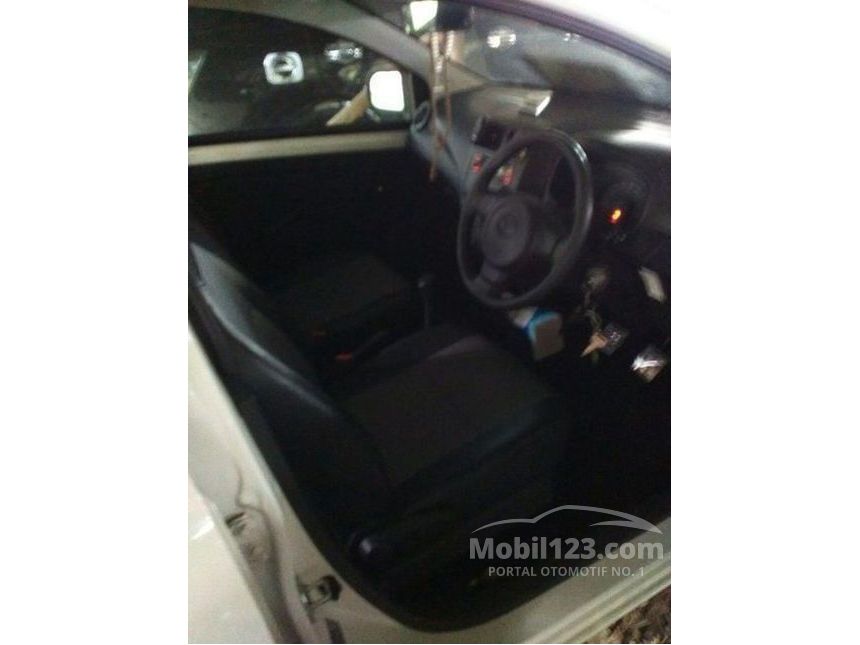 2014 Daihatsu Ayla D+ Hatchback