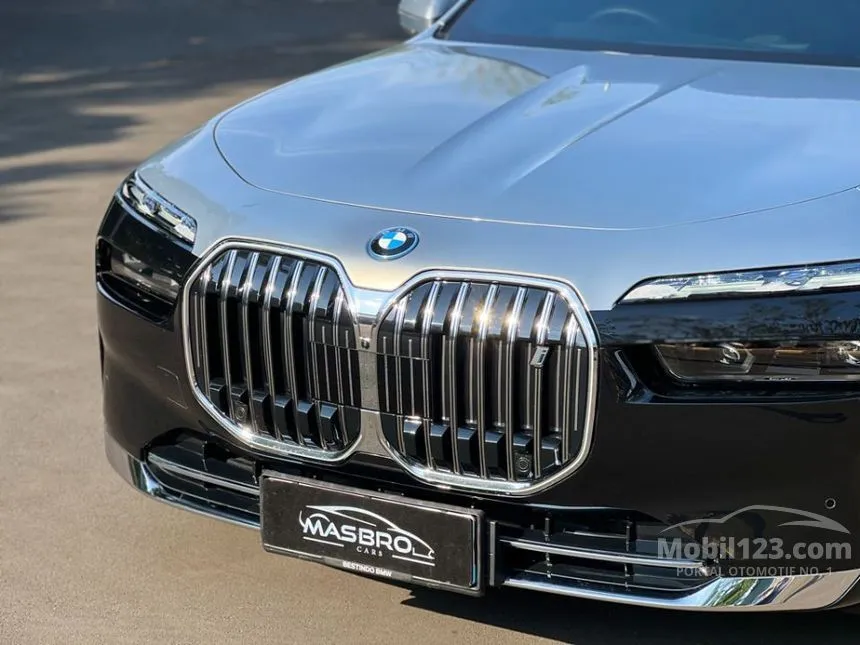 2023 BMW i7 xDrive60 Gran Lusso Sedan