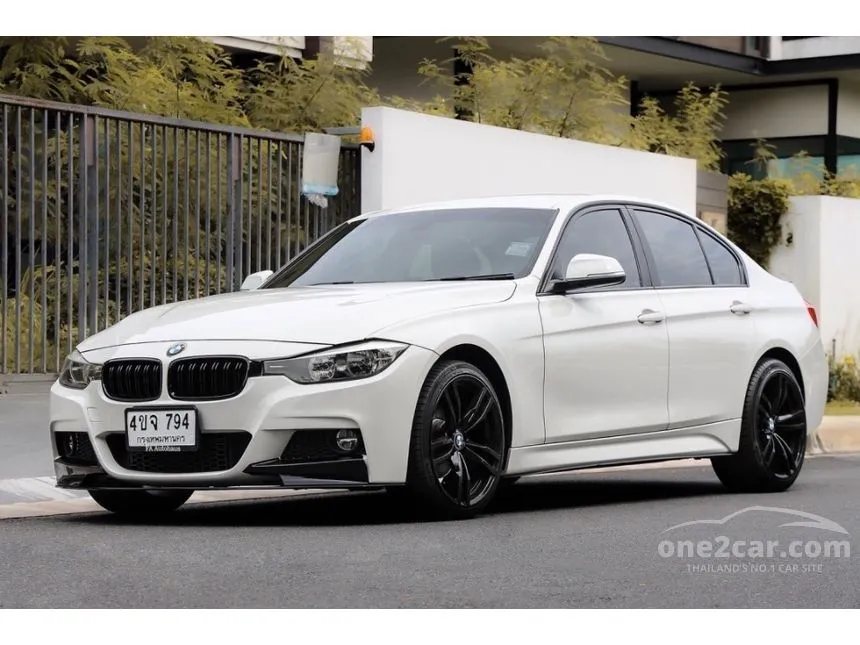 2013 BMW 320i Sedan