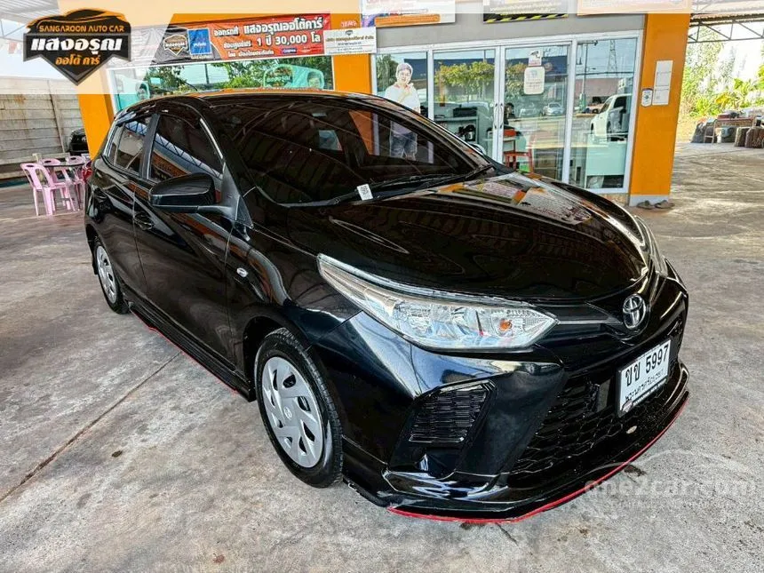 2022 Toyota YARIS Entry Hatchback