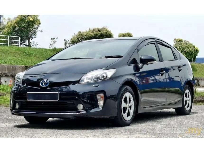 2012 Toyota Prius Luxury Hatchback