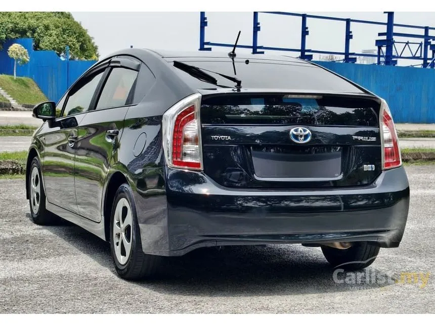 2012 Toyota Prius Luxury Hatchback
