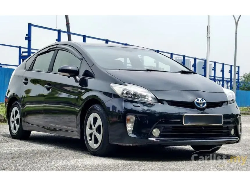 2012 Toyota Prius Luxury Hatchback