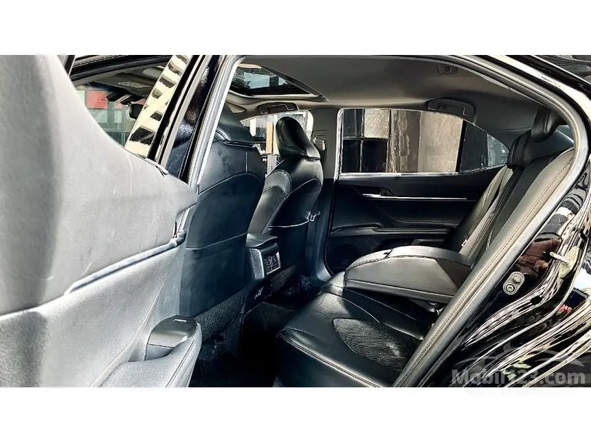 2023 Toyota Camry V Sedan