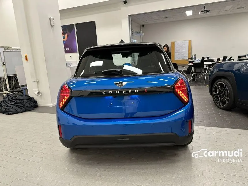 2024 MINI Cooper S Resolute Edition 5 Door Hatchback