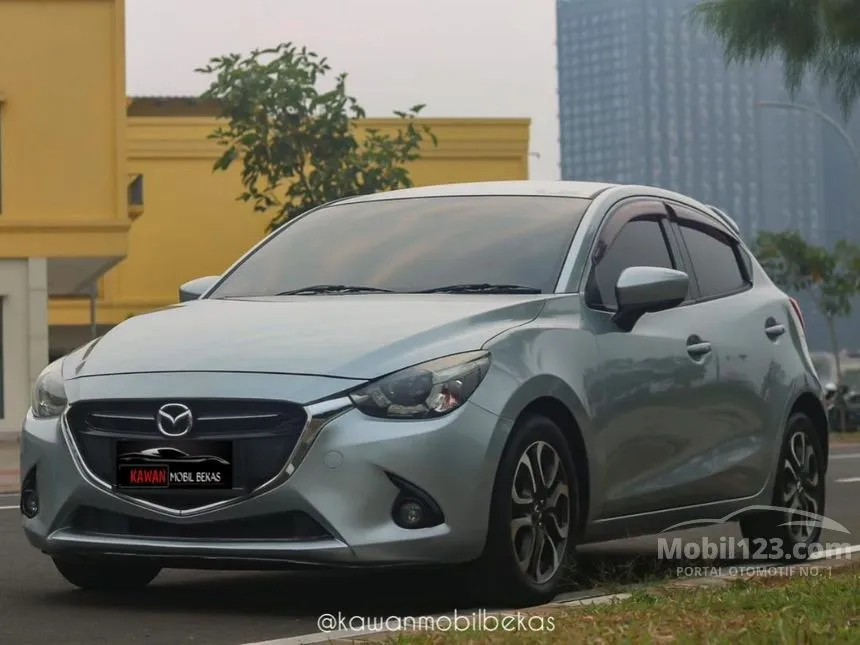 Jual Mobil Mazda 2 2016 R 1.5 di Banten Automatic Hatchback Silver Rp 155.000.000