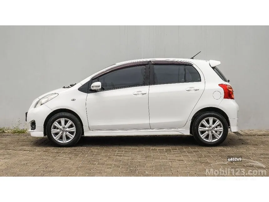 2012 Toyota Yaris E Hatchback
