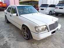 1991 Mercedes-Benz 260E 2.6 Sedan