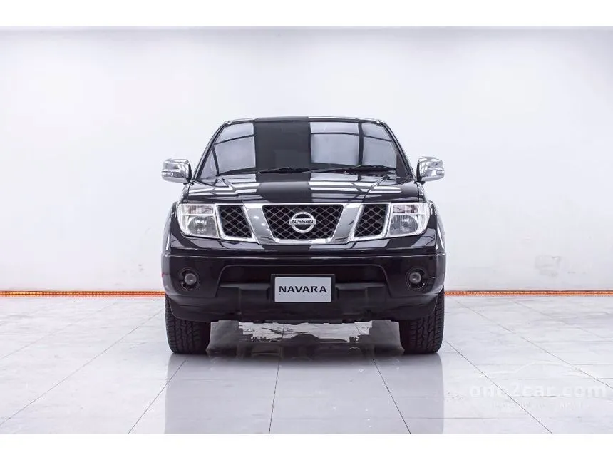 2011 Nissan Frontier Navara SE Calibre Double Cab Pickup