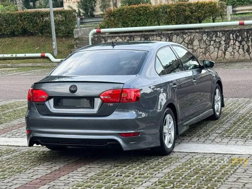 2015 Volkswagen Jetta TSI Sport Edition Sedan