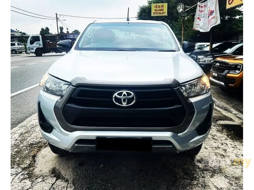 2021 Toyota Hilux E Dual Cab Pickup
