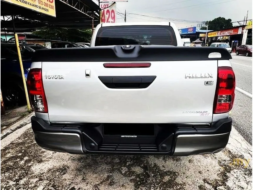 2021 Toyota Hilux E Dual Cab Pickup
