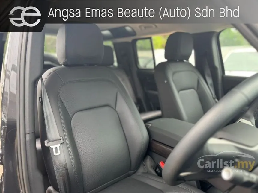 2023 Land Rover Defender 110 P300 SE SUV