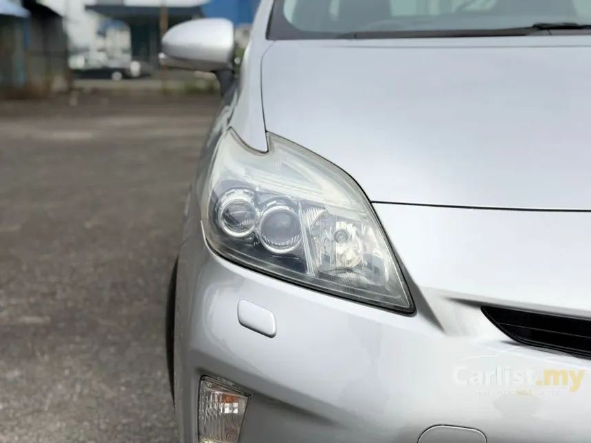 2012 Toyota Prius Luxury Hatchback
