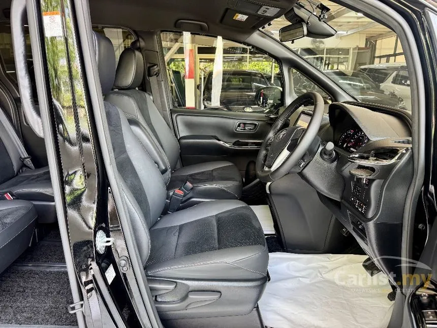 2021 Toyota Voxy ZS Kirameki III Edition MPV