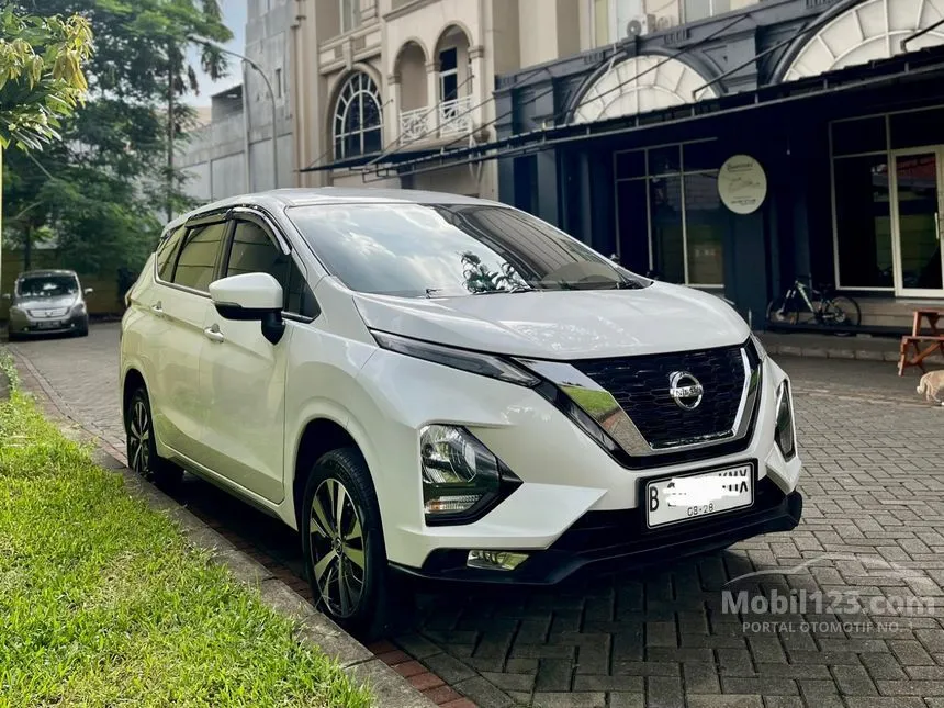 Jual Mobil Nissan Livina 2019 VE 1.5 di Jawa Barat Automatic Wagon Putih Rp 182.000.000