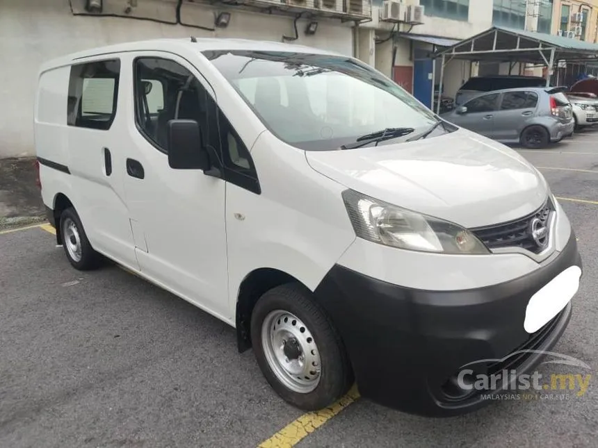 2015 Nissan NV200 Semi Panel Van