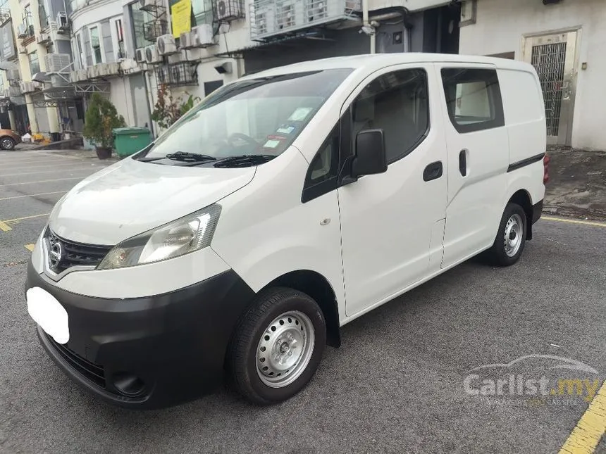 2015 Nissan NV200 Semi Panel Van