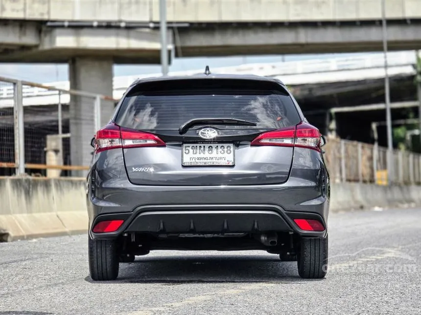 2024 Toyota YARIS Premium Hatchback
