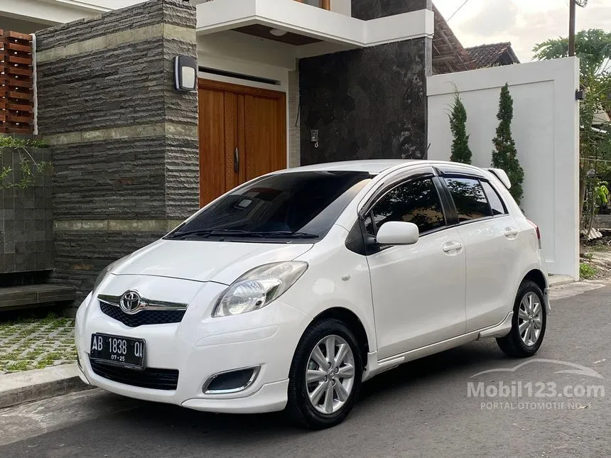 Jual Mobil Toyota Yaris 2010 E 1.5 di Yogyakarta Automatic Hatchback Putih Rp 112.000.000