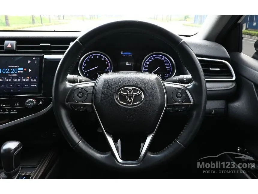 2020 Toyota Camry V Sedan