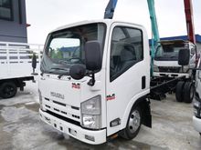 Isuzu NLR 3.0 Pro Lorry /Body length 14ft /Year register 2021
