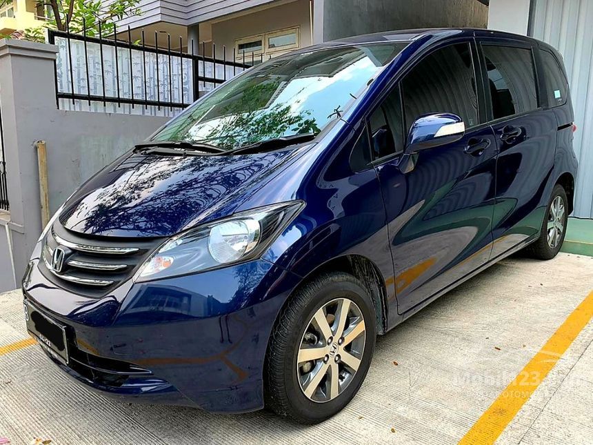 Honda freed 2012 года