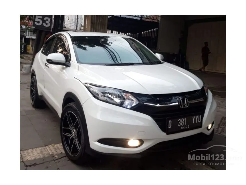 Jual Mobil Honda HR