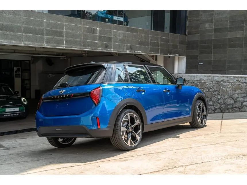 2024 MINI Cooper S 5 Door Hatchback
