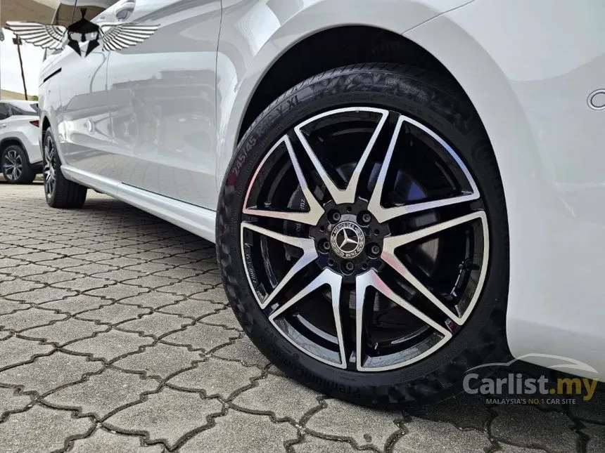 2023 Mercedes-Benz V220 D AMG Line Long MPV