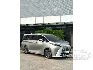 2025 Lexus LM 350h 2.5 4 Seater MPV