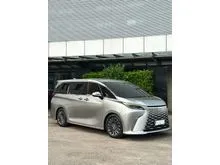 2025 Lexus LM 350h 2.5 4 Seater MPV VIP Sonic Titanium on Black Odo 5 Rb (TERMURAH)