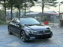 2022 Volkswagen Passat 2.0 R-Line Sedan