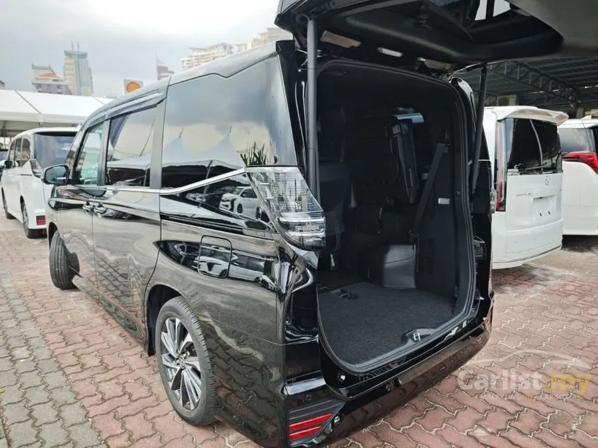 2023 Toyota Voxy S-Z MPV