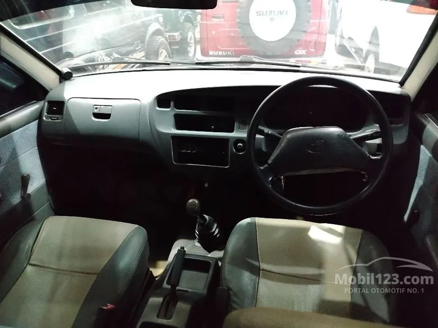2000 Toyota Kijang Minibus DLX Long (LSX) MPV