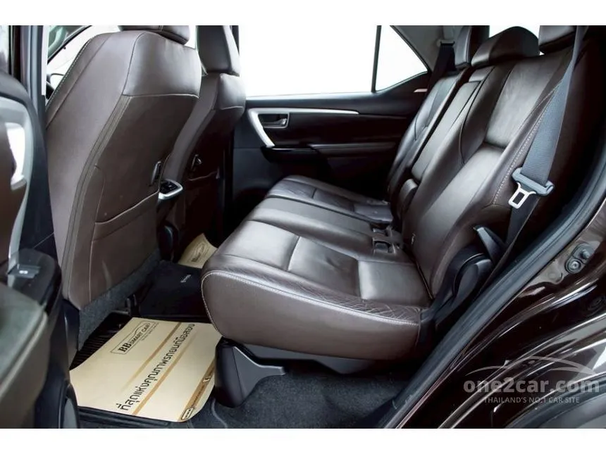 2016 Toyota FORTUNER V SUV