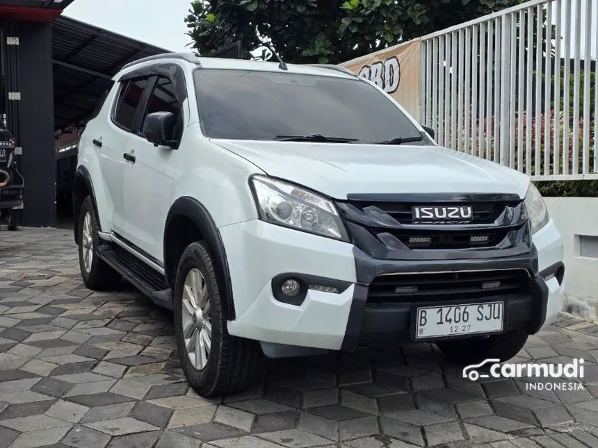 2017 Isuzu MU-X Premiere SUV