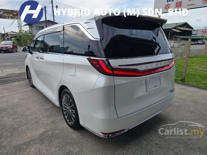 2025 Lexus LM 500h Version L 6 Seater MPV