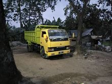 2003 Mitsubishi Colt 3.9 Trucks