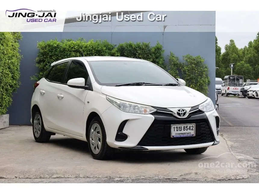 2020 Toyota YARIS Entry Hatchback