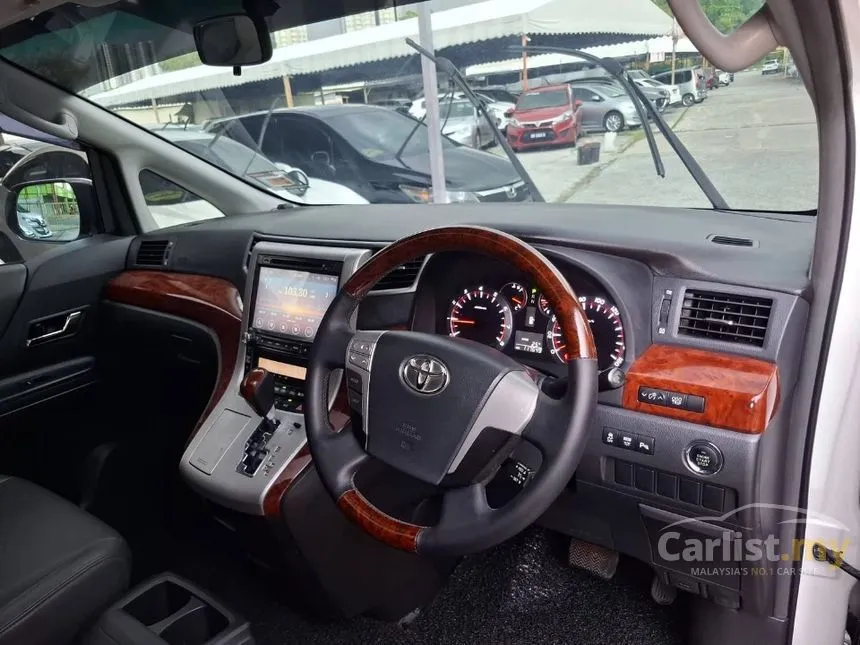 2012 Toyota Vellfire Z MPV