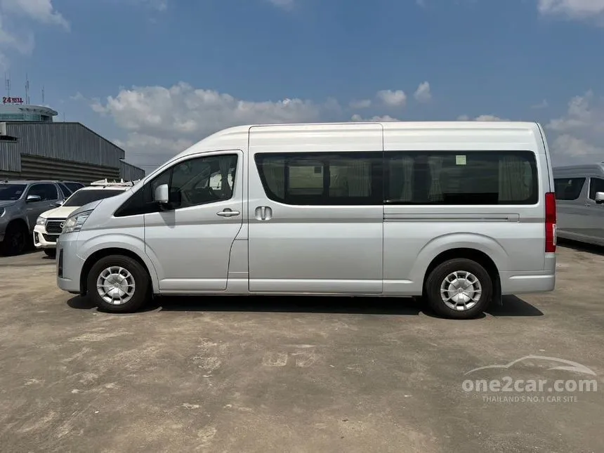 2020 Toyota Commuter Van