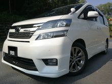 TRUE 10/15 Toyota Vellfire 2.4 Z Platinum Limited VVIP Owner Home Theater Cool Box Dual Power Doors Power Boot 7 Seater MPV