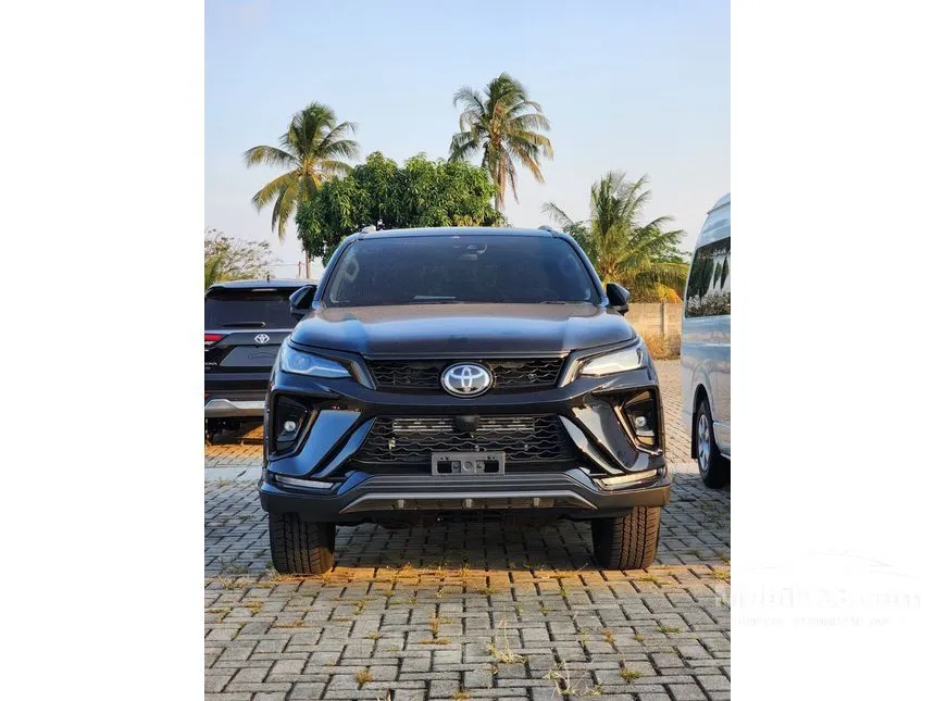 Jual Mobil Toyota Fortuner 2024 GR Sport 2.8 di Banten Automatic SUV Hitam Rp 628.200.000