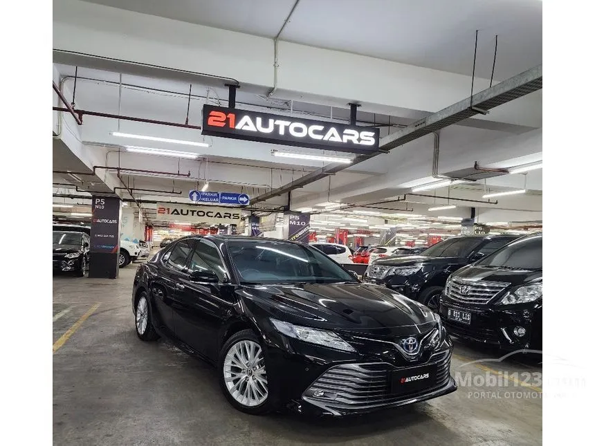 Jual Mobil Toyota Camry Hybrid 2019 HV 2.5 di DKI Jakarta Automatic Sedan Hitam Rp 450.000.000