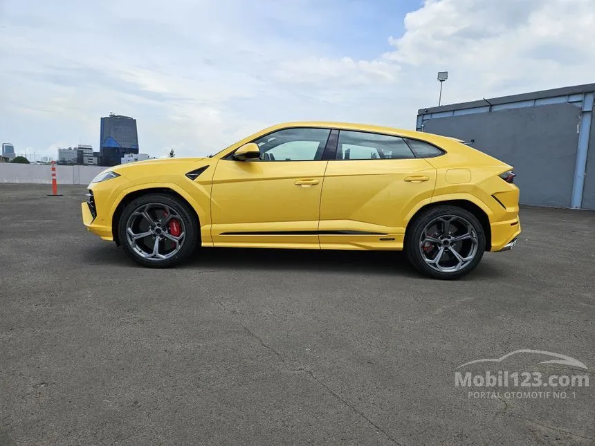 2025 Lamborghini Urus Performante SUV