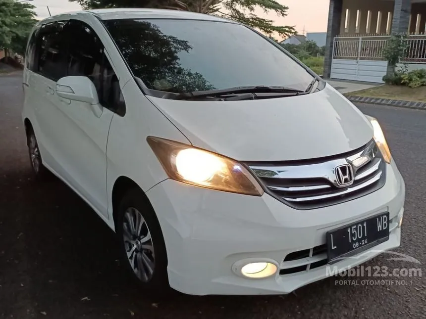 Jual Mobil Honda Freed 2014 E 1.5 di Jawa Timur Automatic MPV Putih Rp 182.999.999