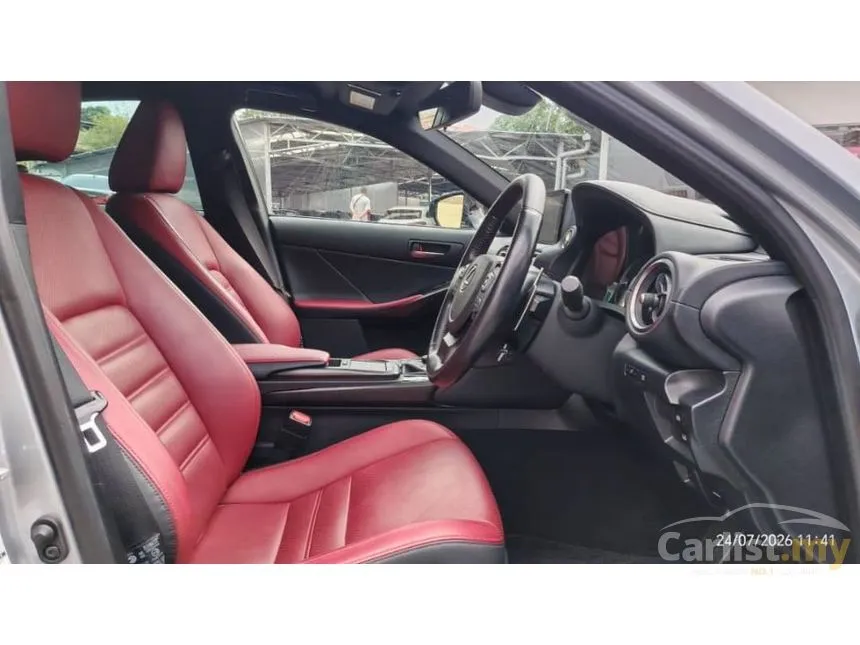 2021 Lexus IS 300 Luxury Sedan