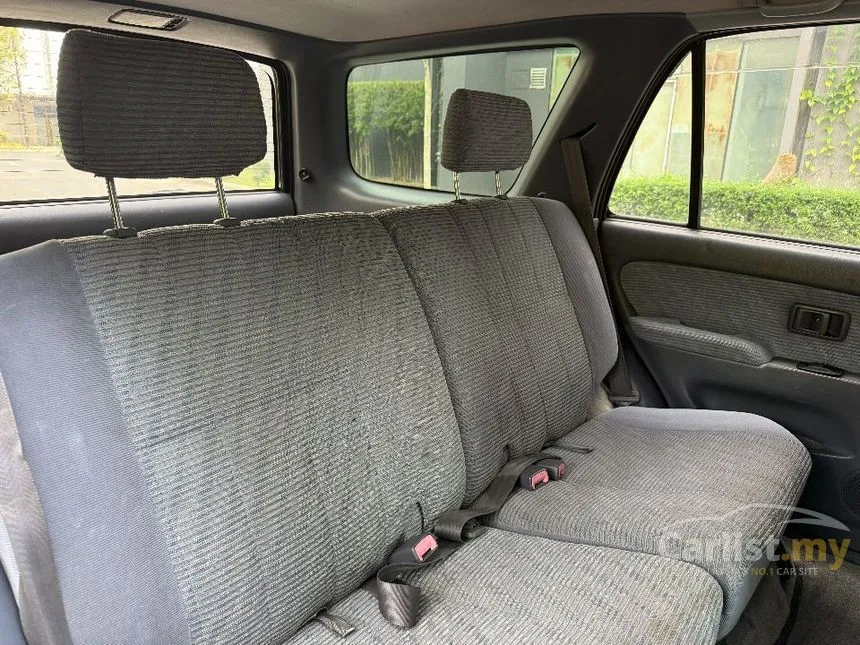 1996 Toyota Hilux Dual Cab Pickup