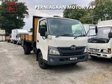 2014/15 Hino WU720 Wooden Tipper 3 Ton 14.5 Feet